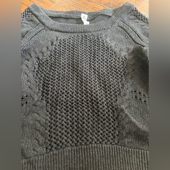 Lululemon Be Present Pullover Cropped Knit Sweater size 2 - Picture 2 of 9